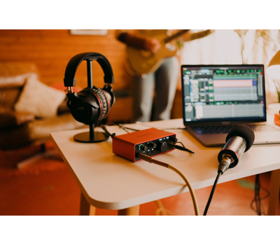Комплект для звукозапису FOCUSRITE Scarlett Solo Studio 4th Gen
