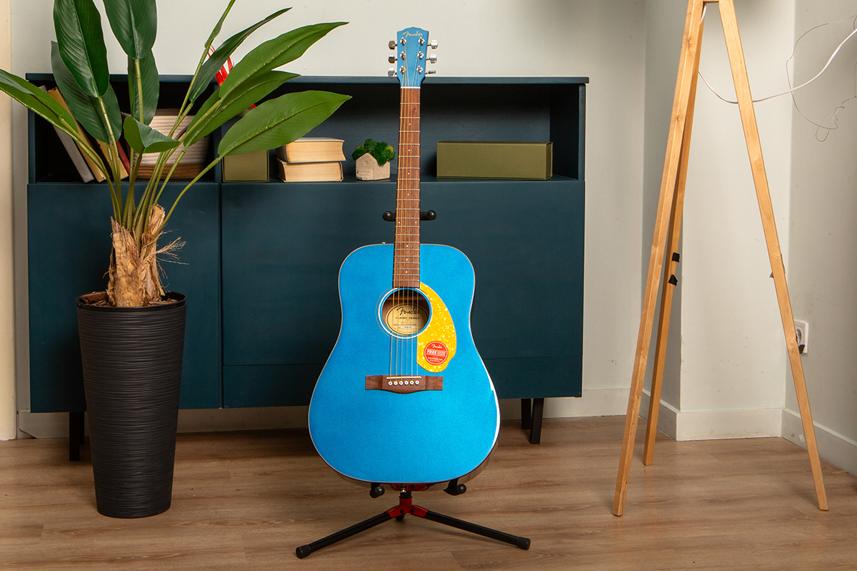 Gitara akustyczna FENDER CD-60S FSR BLUE PEARL w/YELLOW PICKGUARD